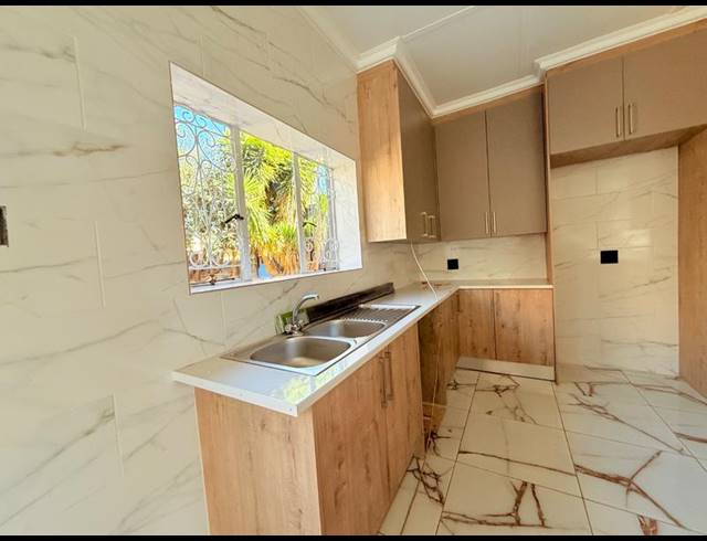 3 BEDROOM HOUSE FOR SALE IN VANDERBIJLPARK CW 6